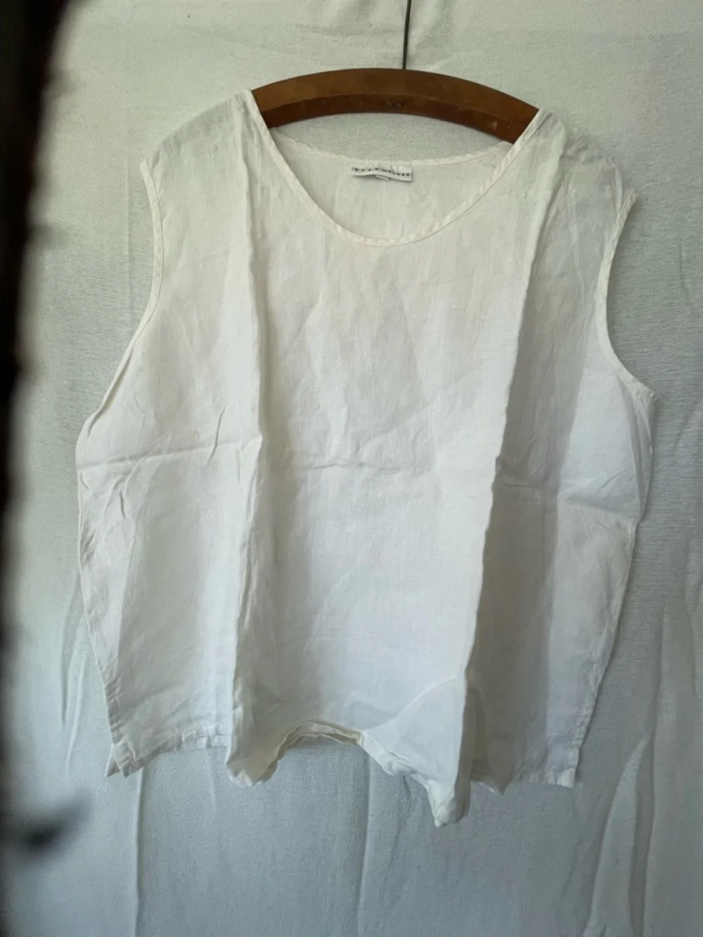 BRYN WALKER white new without tags  100% linen size L - Picture 2 of 7